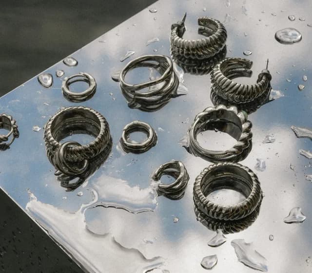 Czym czyścić biżuterię: 6 skutecznych domowych metod + porady Czym czyścić biżuterię: 6 skutecznych domowych metod + porady