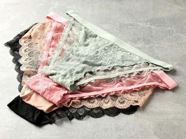 Idealne składanie majtek damskich: Profesjonalne triki oszczędzające miejsce Idealne składanie majtek damskich: Profesjonalne triki oszczędzające miejsce